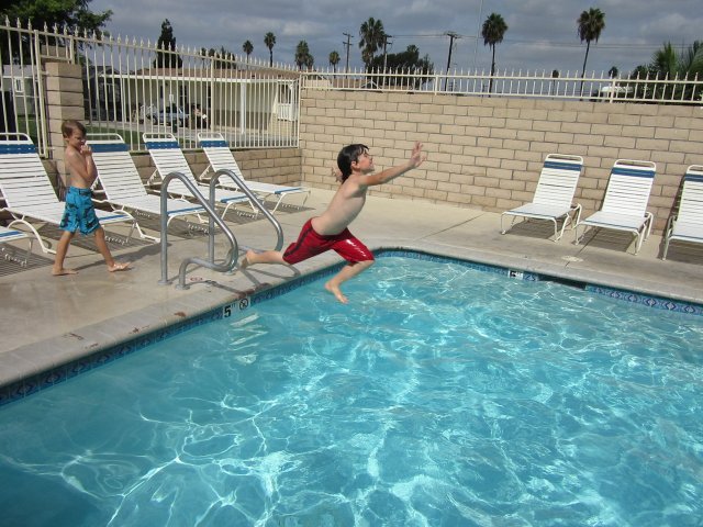 15434283677_591a3eee25_k