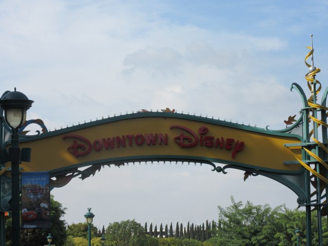 15620257885_a924b6c79f_k